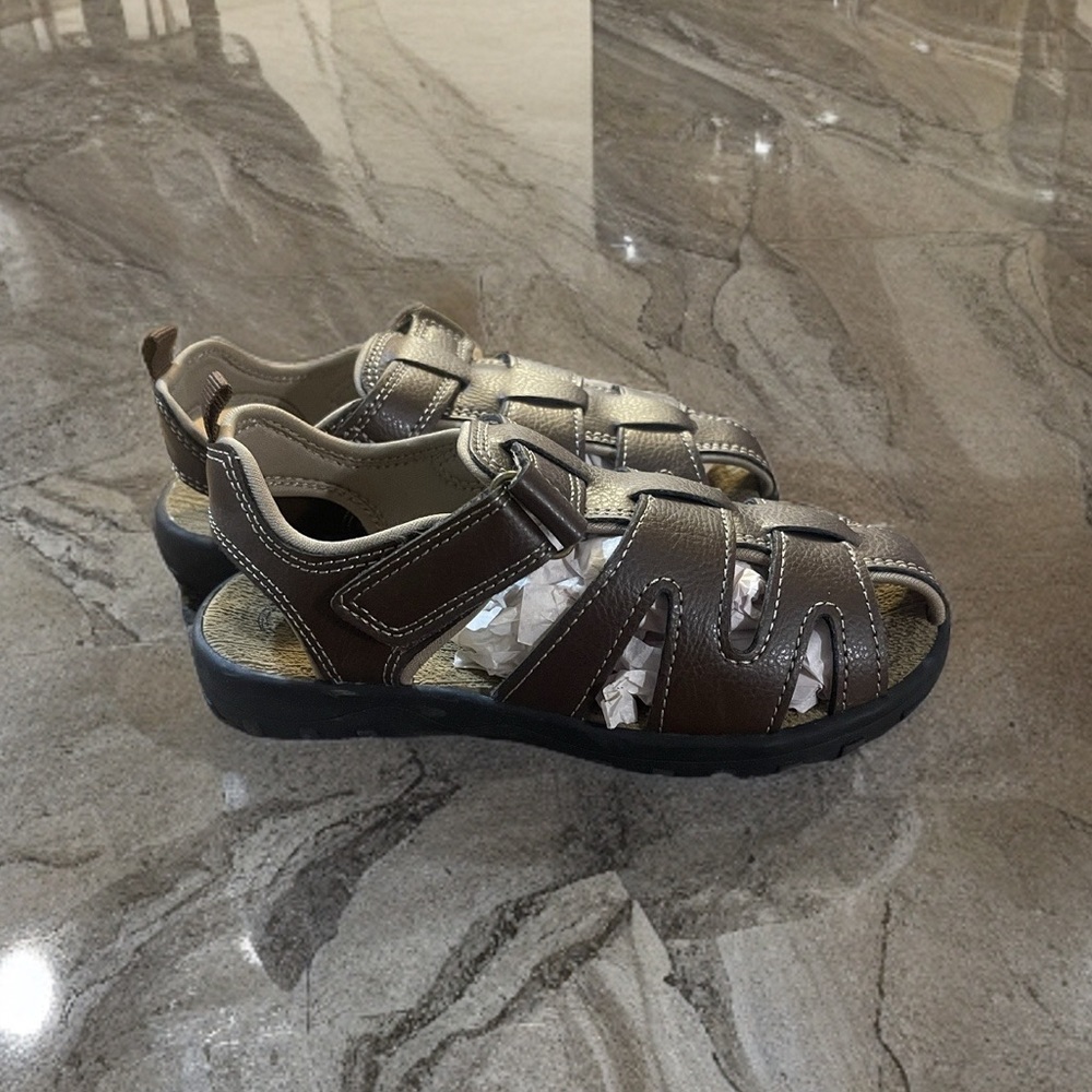 Little boys sandals, size 12, in excellent condition almost new